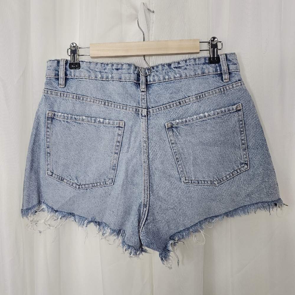 Zara high rise cut off denim shorts raw hem 100% cotton size 10 - Picture 2 of 4